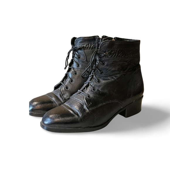 90s Vintage Black Leather Lace-Up Ankle Boots – Victorian Witch Style – Size 9 - Picture 4 of 6